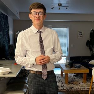 Meet your Posher, Cameron